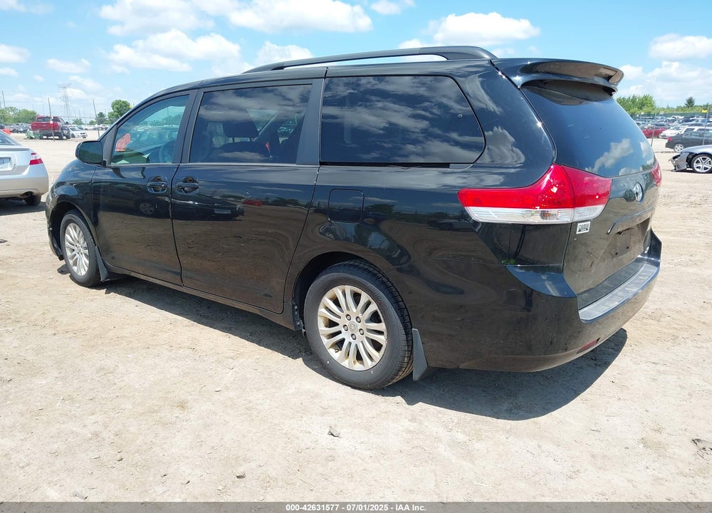 2011 TOYOTA SIENNA VIN: 5TDYK3DC7BS084224