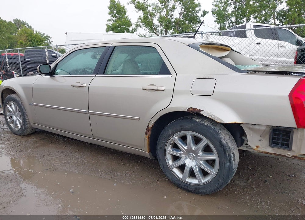 2008 CHRYSLER 300 TOURING VIN: 2C3LA53G58H281823