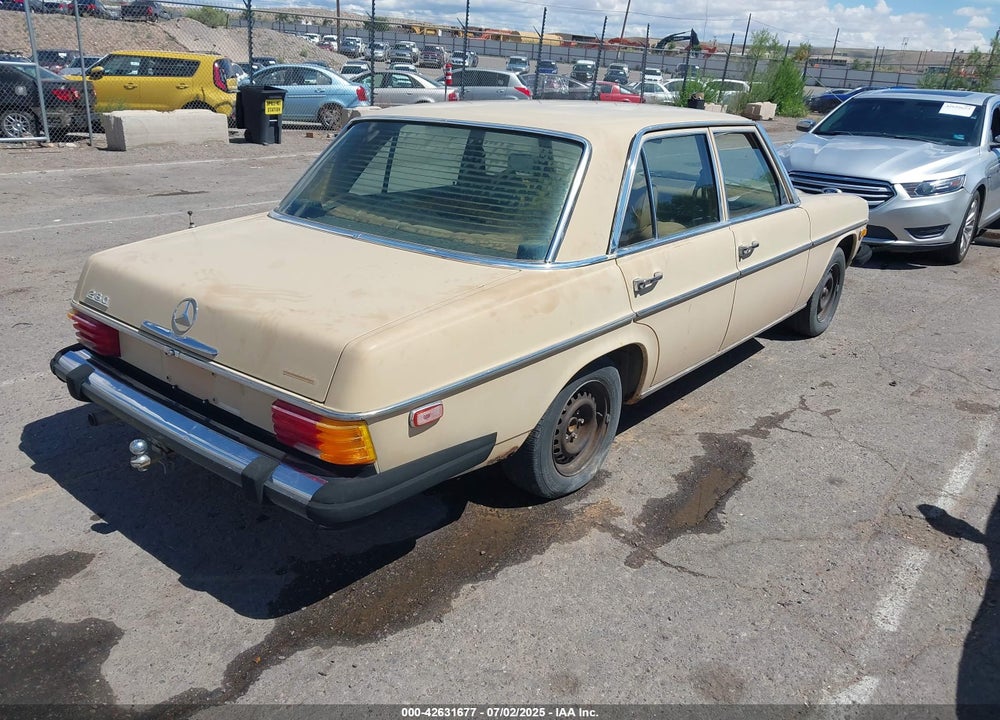 1976 MERCEDES-BENZ 280 VIN: 11406012121511