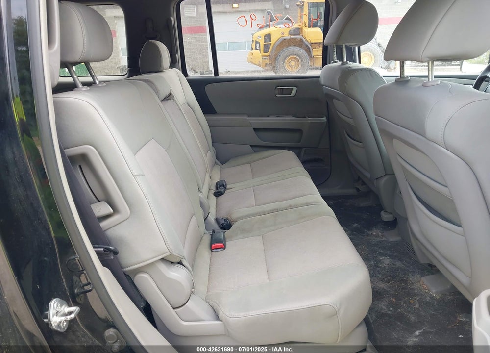 2009 HONDA PILOT EX VIN: 5FNYF484X9B008900