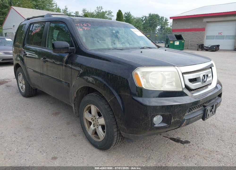 2009 HONDA PILOT EX VIN: 5FNYF484X9B008900