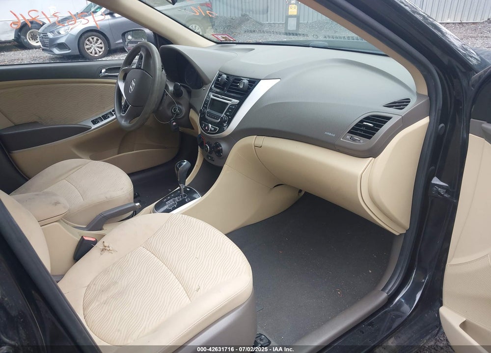 2014 HYUNDAI ACCENT VIN: KMHCU4AE7EU700323