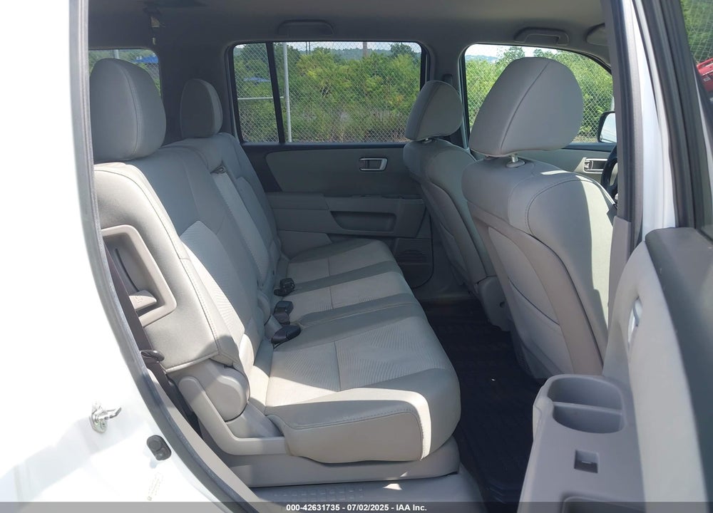 2013 HONDA PILOT LX VIN: 5FNYF4H26DB040489