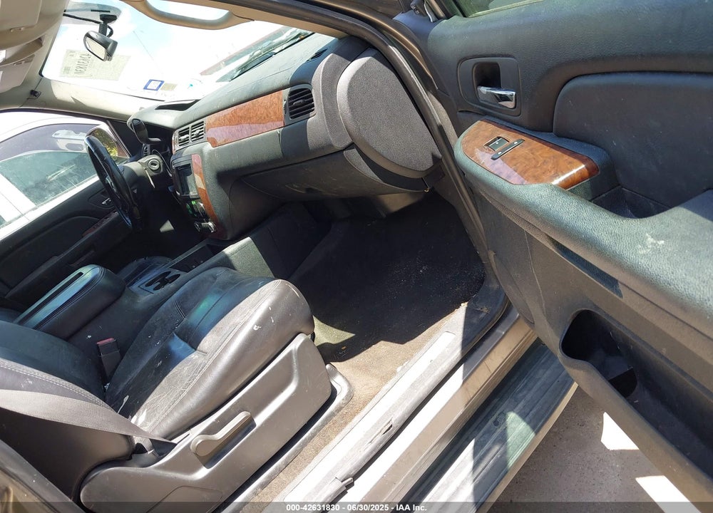2007 CHEVROLET TAHOE LT VIN: 1GNFC13007J405418