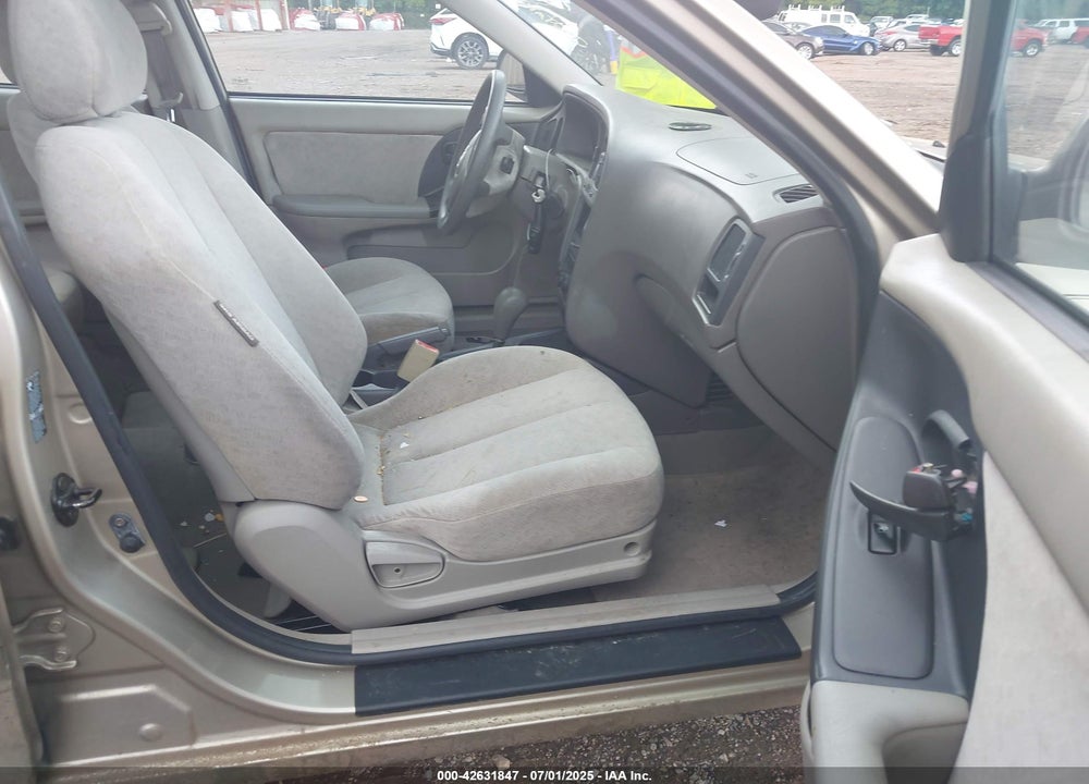 2005 HYUNDAI ELANTRA GLS/GT VIN: KMHDN46D75U962828