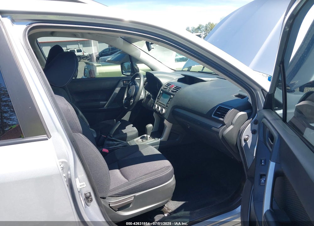 2018 SUBARU FORESTER VIN: JF2SJABC1JH460789
