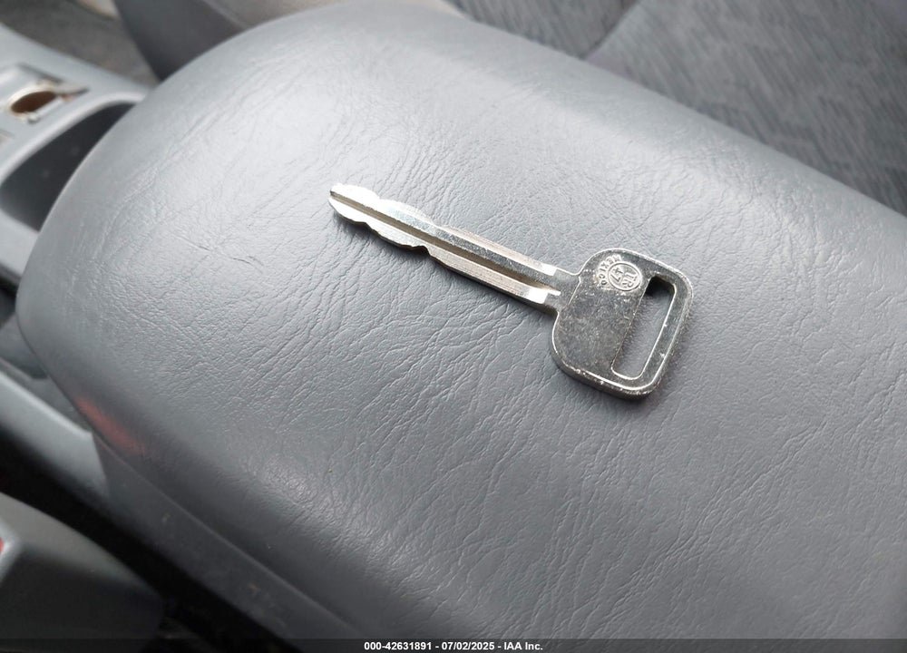 2003 TOYOTA RAV4 VIN: JTEHH20V430261960