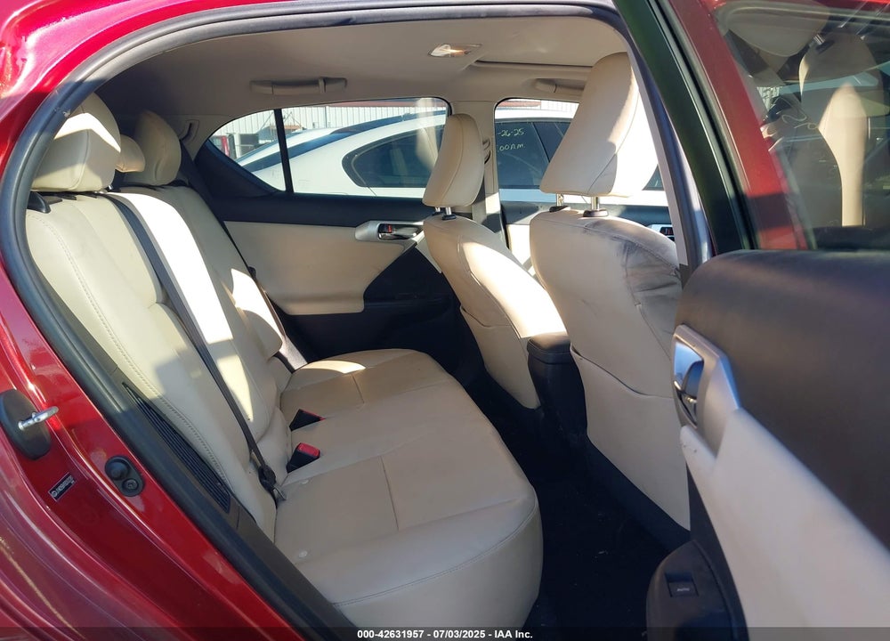 2011 LEXUS CT200H VIN: JTHKD5BH1B2032281