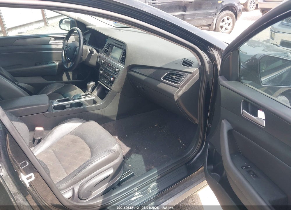 2017 HYUNDAI SONATA VIN: 5NPE34AF6HH452279