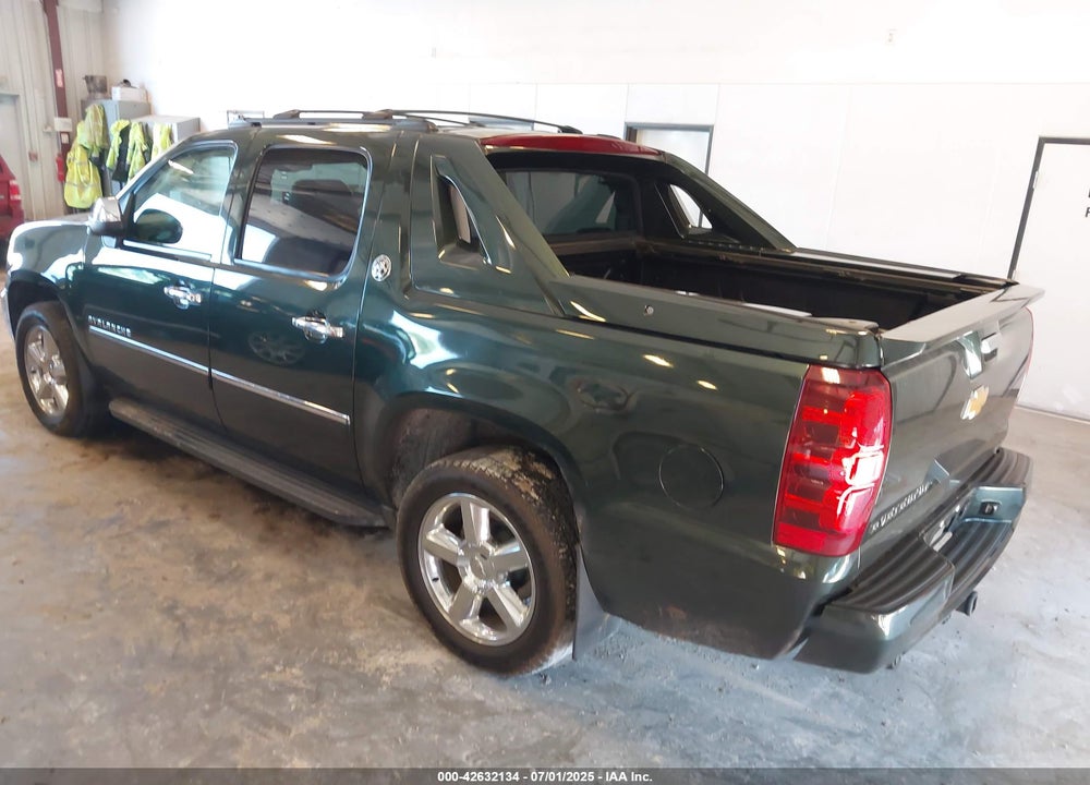 2013 CHEVROLET AVALANCHE VIN: 3GNTKGE70DG298841