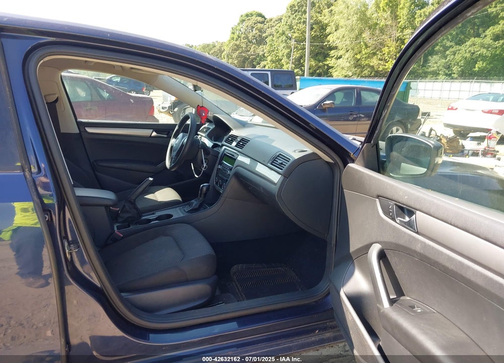 2013 VOLKSWAGEN PASSAT 2.5L S VIN: 1VWAP7A31DC021765