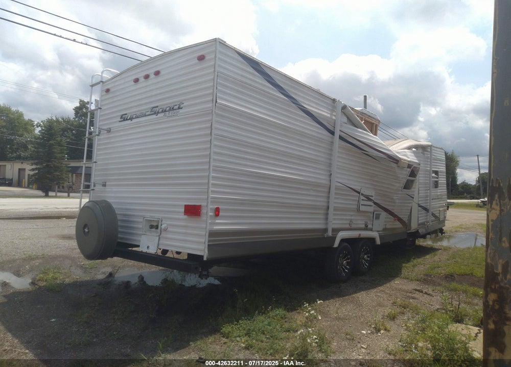 2010 R-VISION 32 VIN: 4WYT63T2XA1751439