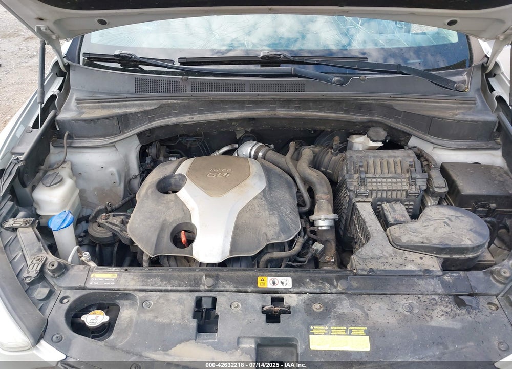 2013 HYUNDAI SANTA FE VIN: 5XYZUDLA8DG052306