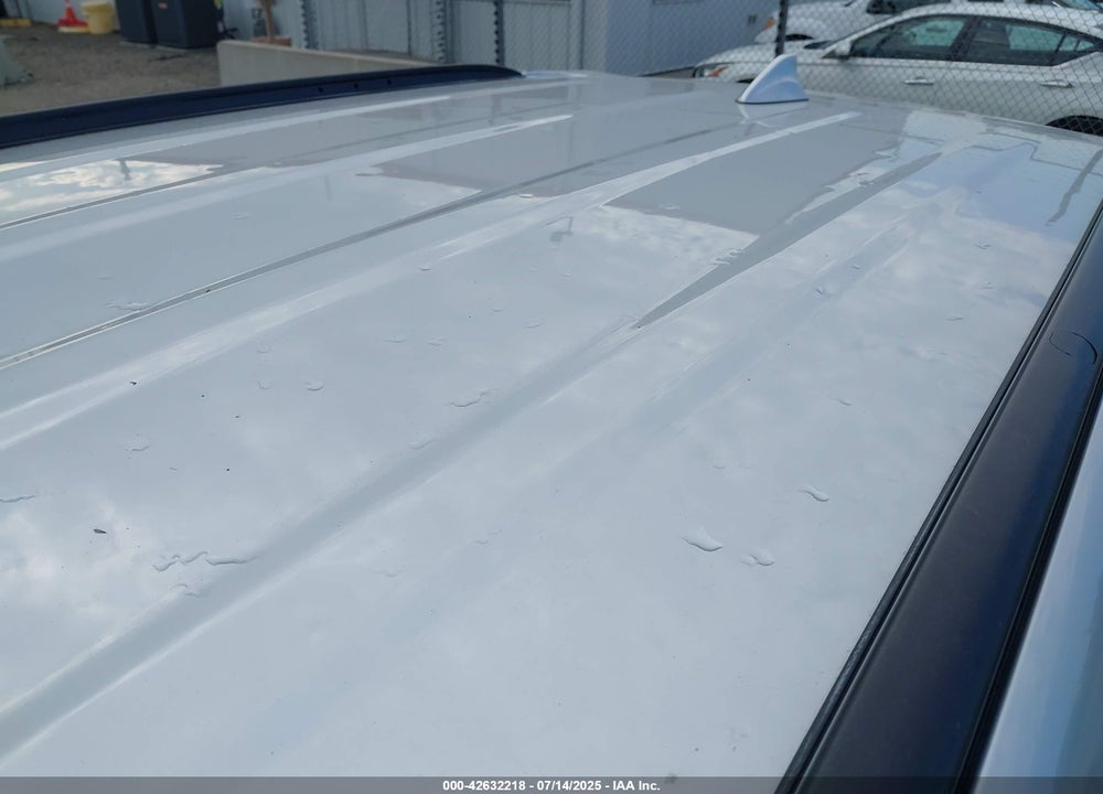 2013 HYUNDAI SANTA FE VIN: 5XYZUDLA8DG052306