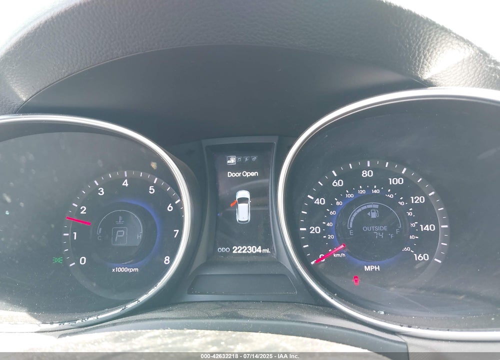 2013 HYUNDAI SANTA FE VIN: 5XYZUDLA8DG052306