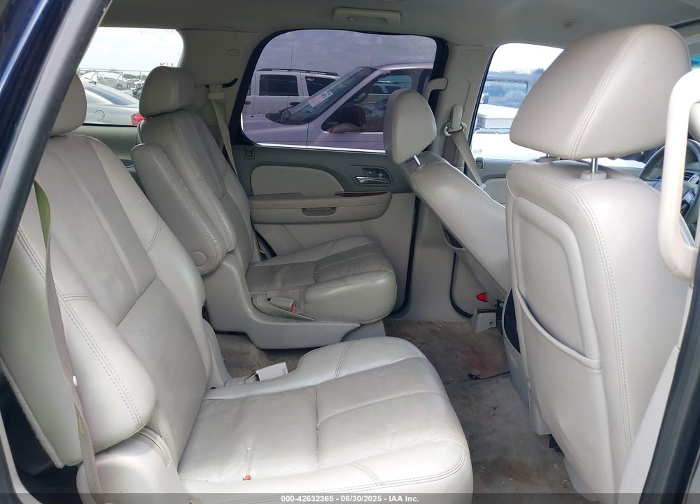 2007 CHEVROLET TAHOE LT VIN: 1GNFC13J47R244713