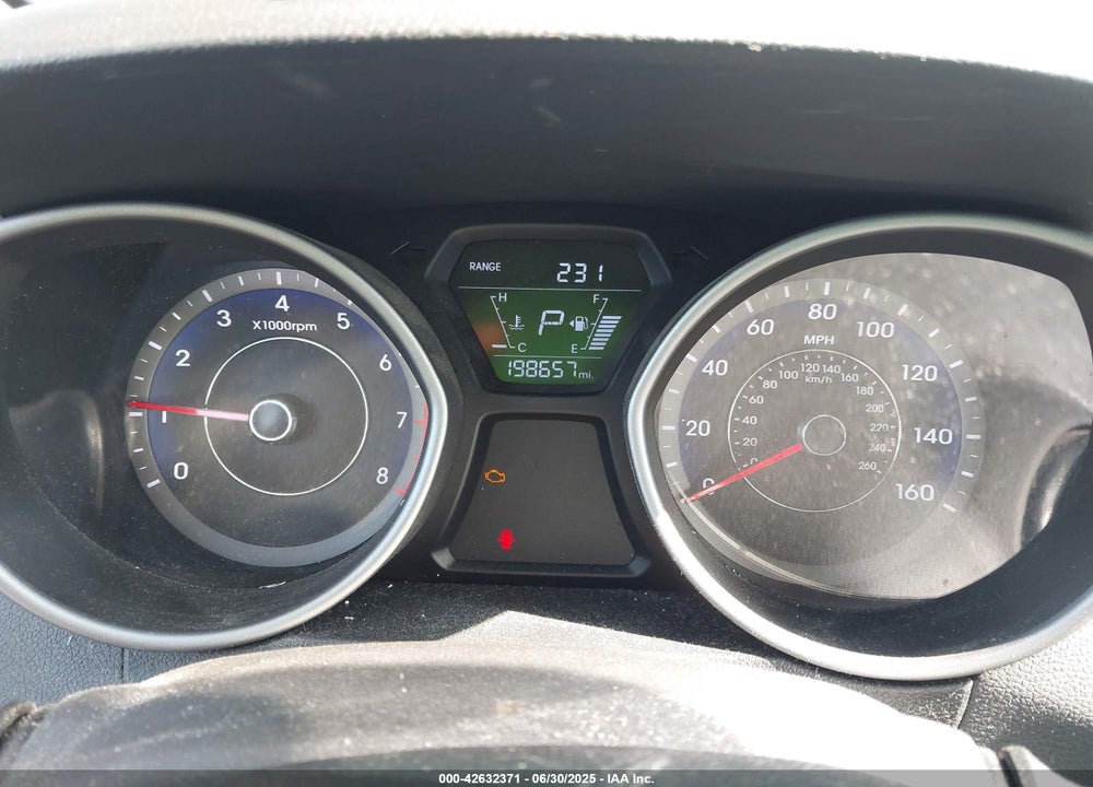 2014 HYUNDAI ELANTRA VIN: KMHDH4AH8EU179955