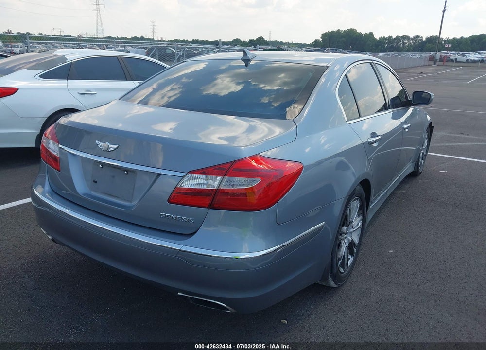 2014 HYUNDAI GENESIS VIN: KMHGC4DD7EU266198