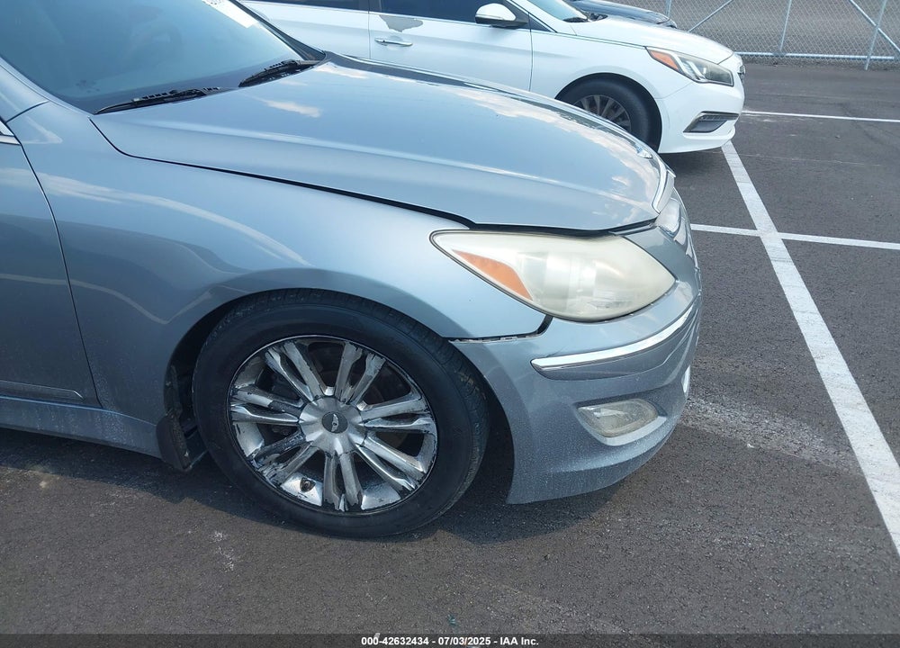 2014 HYUNDAI GENESIS VIN: KMHGC4DD7EU266198