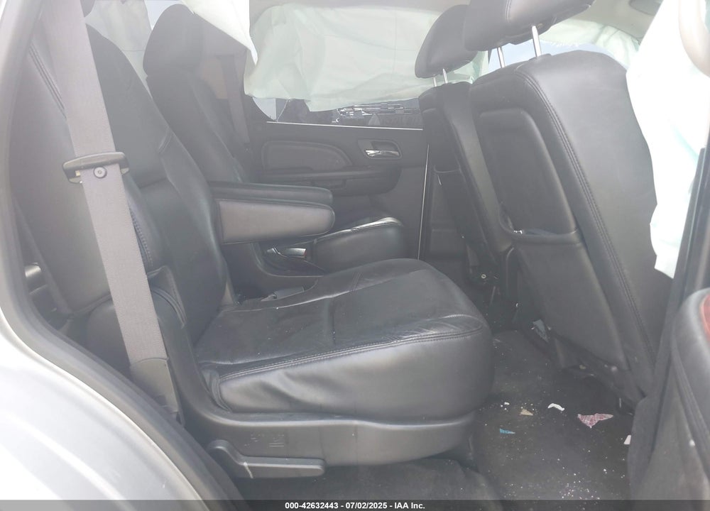 2013 CADILLAC ESCALADE VIN: 1GYS4CEF0DR125412
