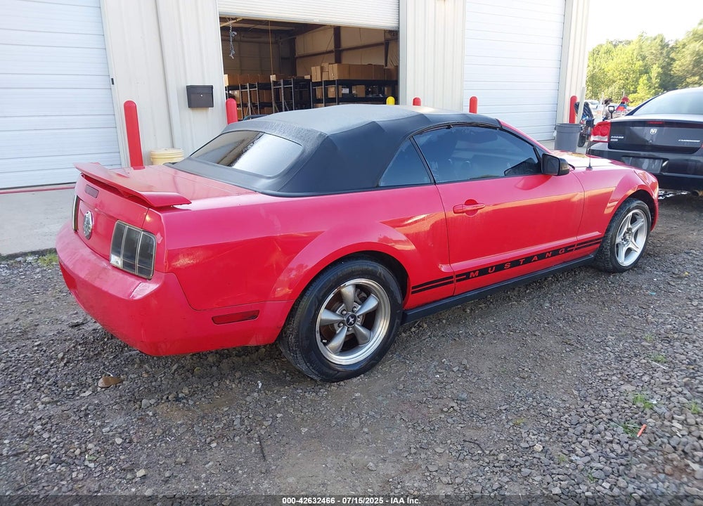 2005 FORD MUSTANG VIN: 1ZVFT84N755233421