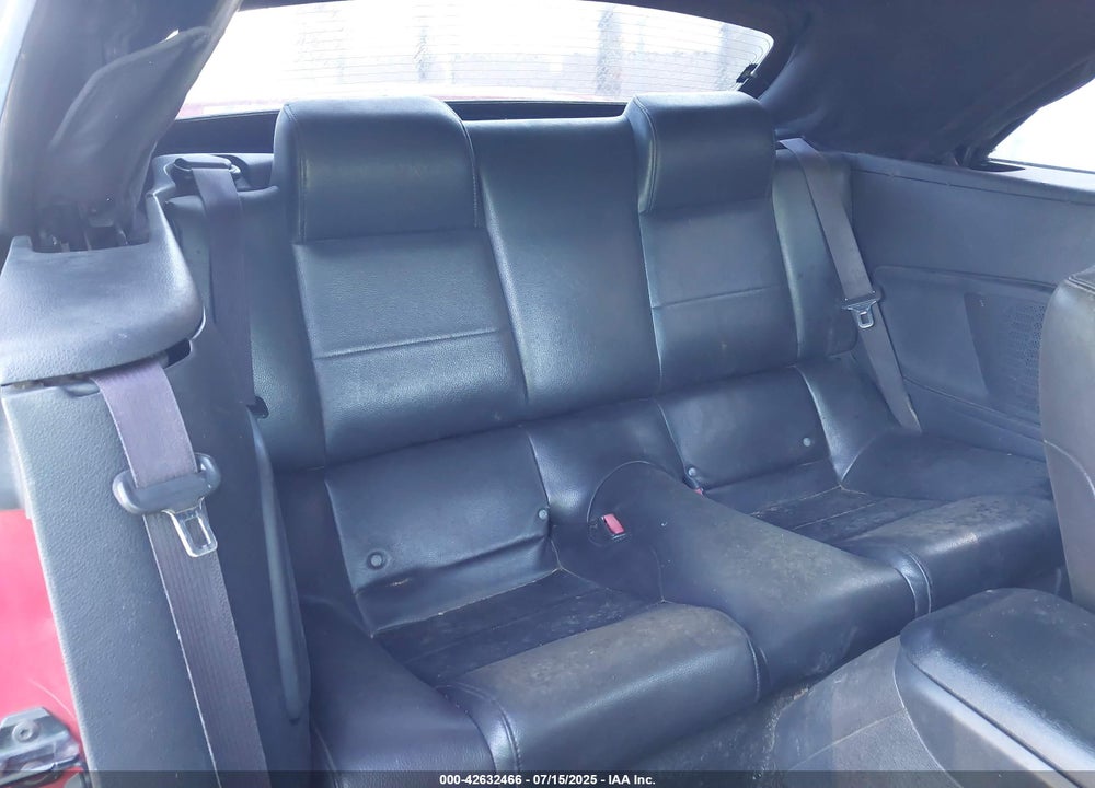 2005 FORD MUSTANG VIN: 1ZVFT84N755233421
