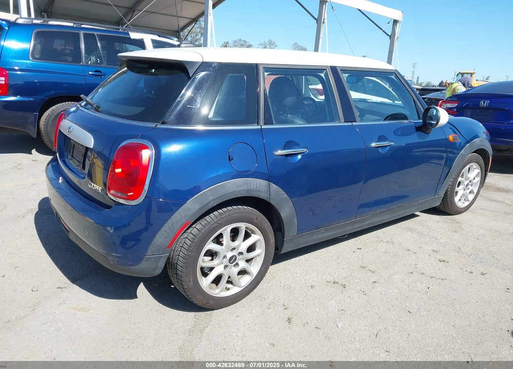 2015 MINI COOPER VIN: WMWXS5C50FT832438