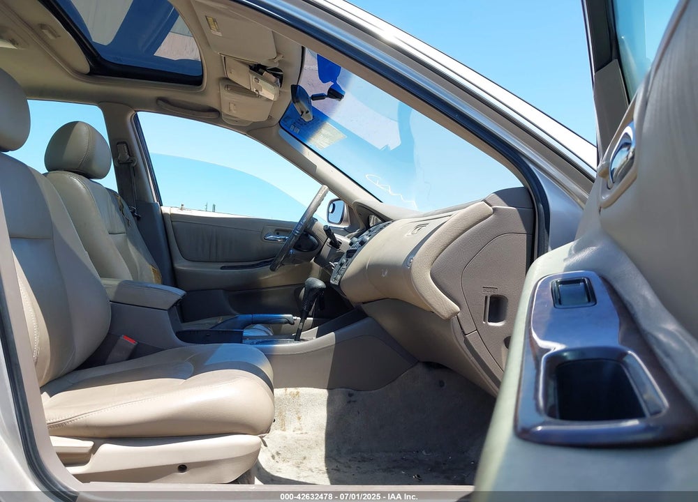 1998 HONDA ACCORD EX VIN: 1HGCG5650WA206061