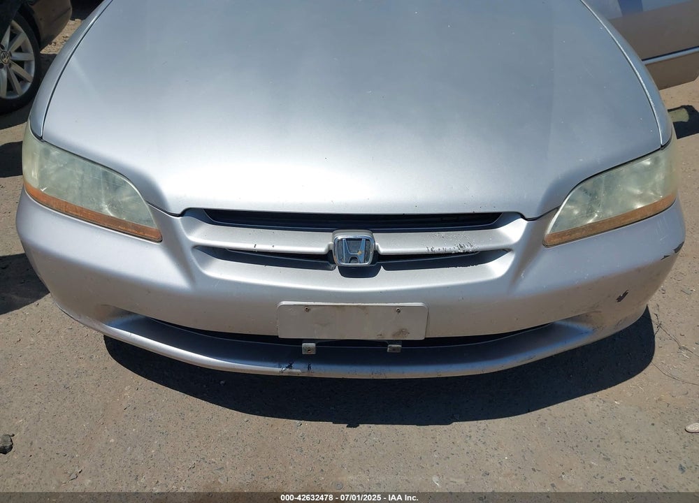 1998 HONDA ACCORD EX VIN: 1HGCG5650WA206061