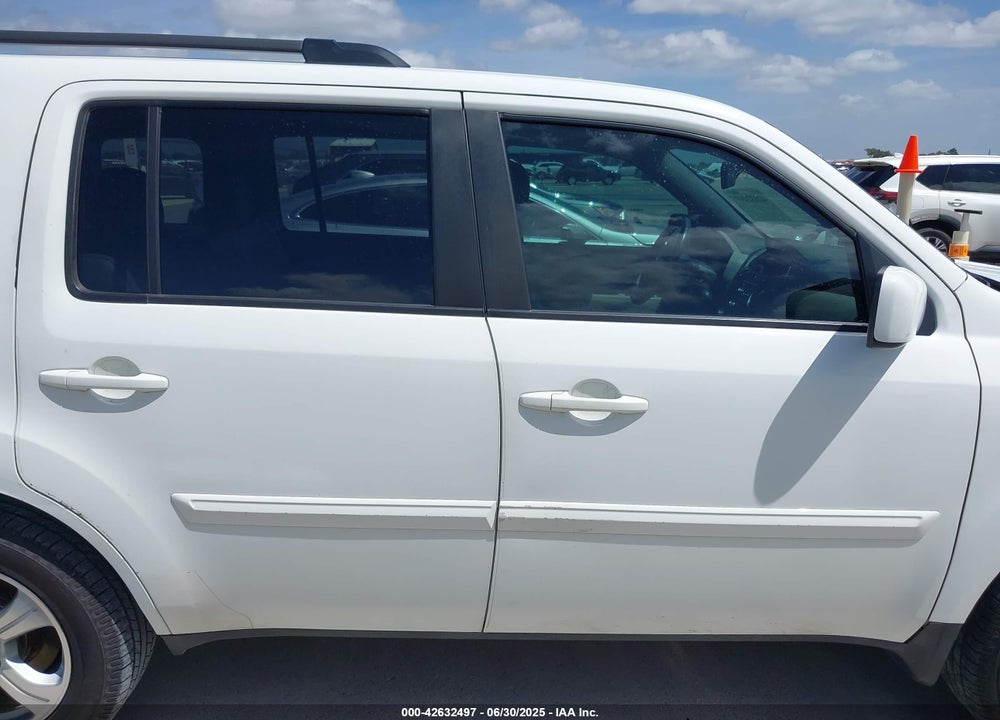 2015 HONDA PILOT EX-L VIN: 5FNYF3H50FB002523