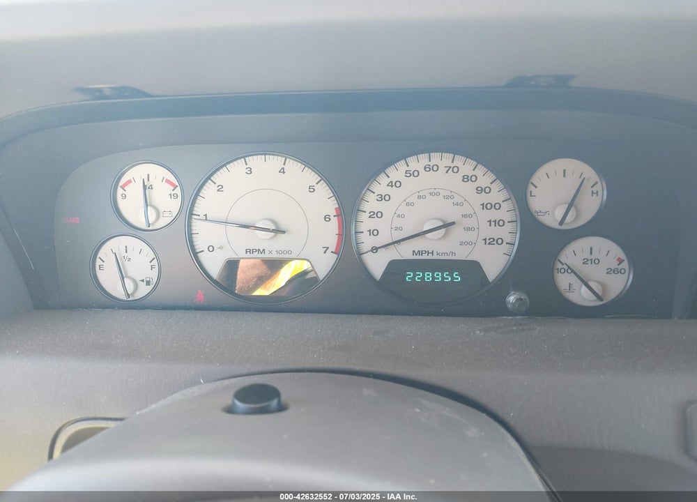 2002 JEEP GRAND CHEROKEE LIMITED VIN: 1J4GW58J02C163931