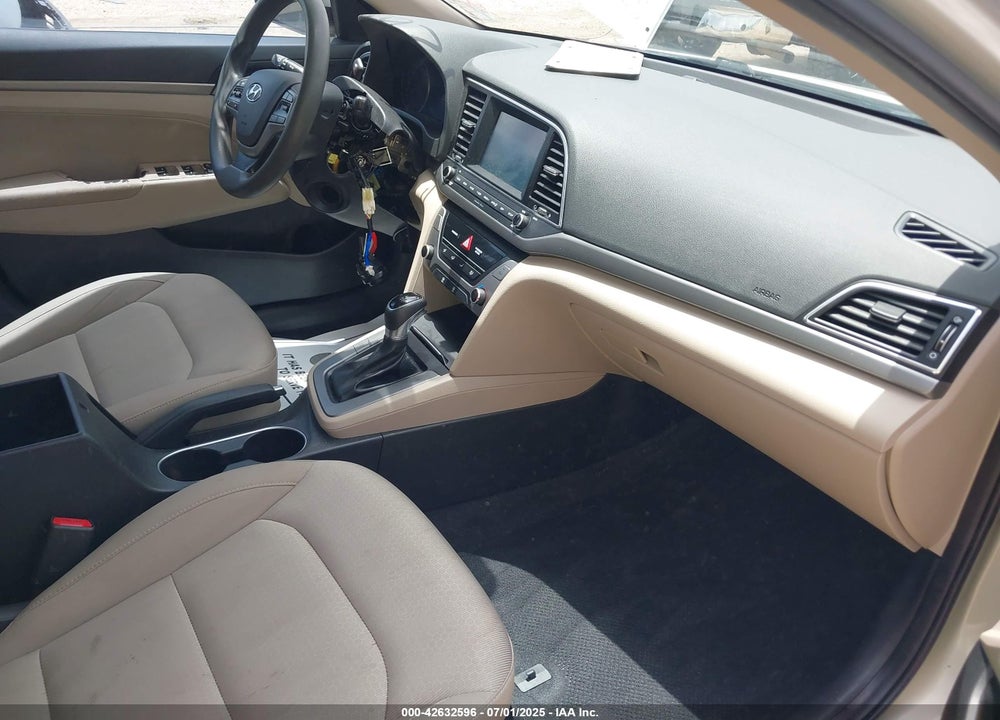 2017 HYUNDAI ELANTRA VIN: KMHD84LFXHU410340