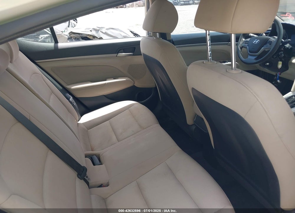 2017 HYUNDAI ELANTRA VIN: KMHD84LFXHU410340