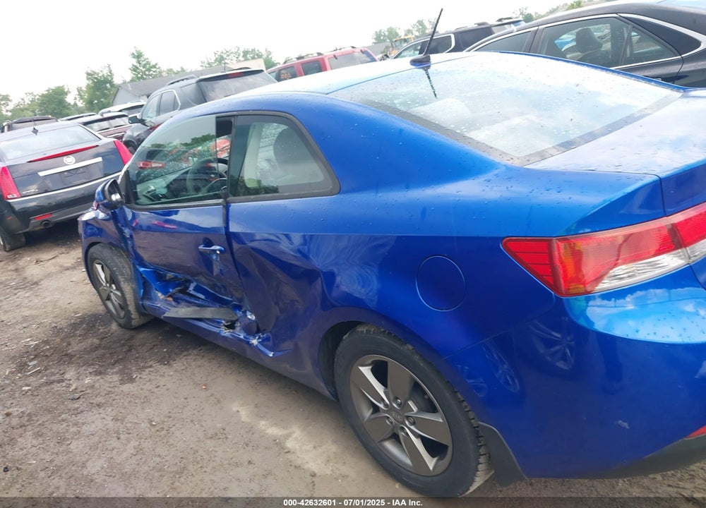 2011 KIA FORTE KOUP VIN: KNAFU6A2XB5387435
