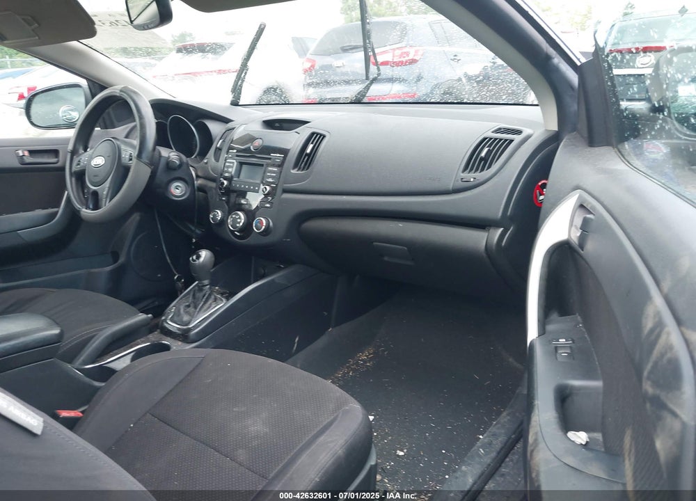 2011 KIA FORTE KOUP VIN: KNAFU6A2XB5387435