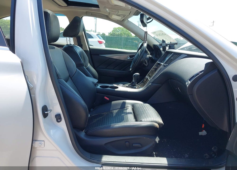 2016 INFINITI Q50 VIN: JN1FV7AR3GM451074