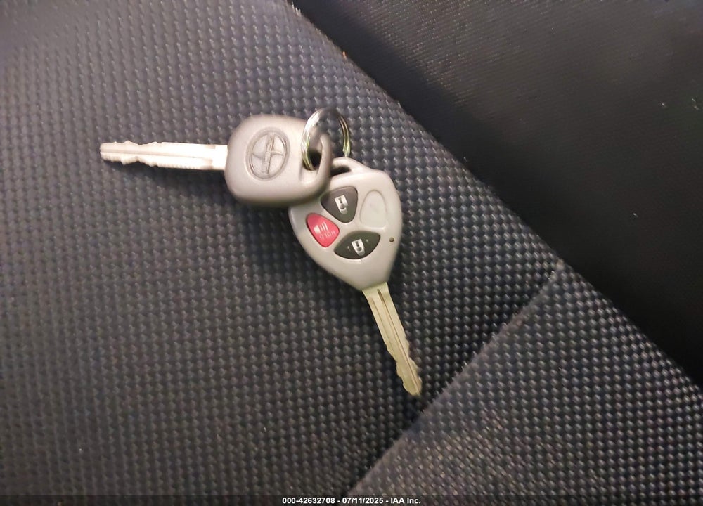 2006 SCION TC VIN: JTKDE177260124221