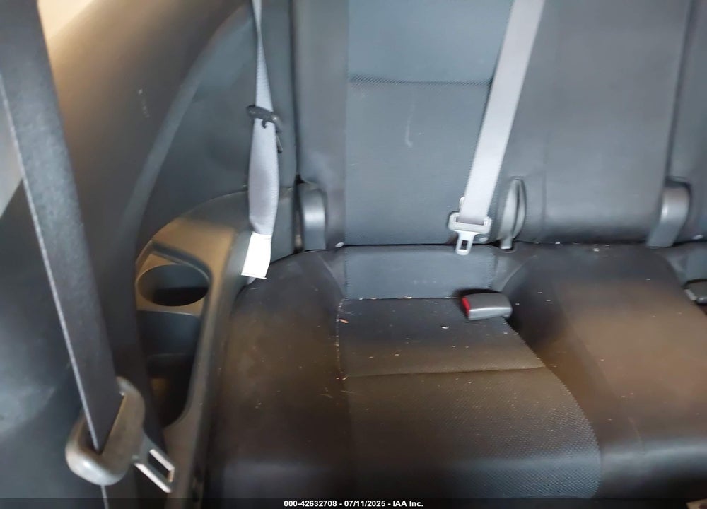 2006 SCION TC VIN: JTKDE177260124221