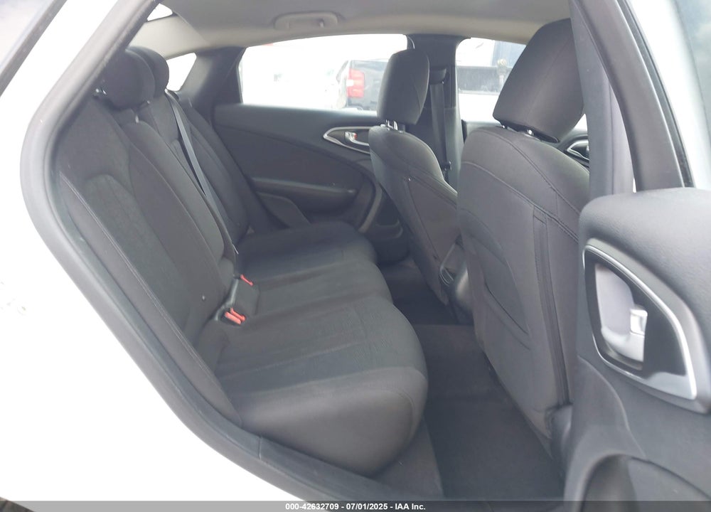 2016 CHRYSLER 200 VIN: 1C3CCCAB9GN157064