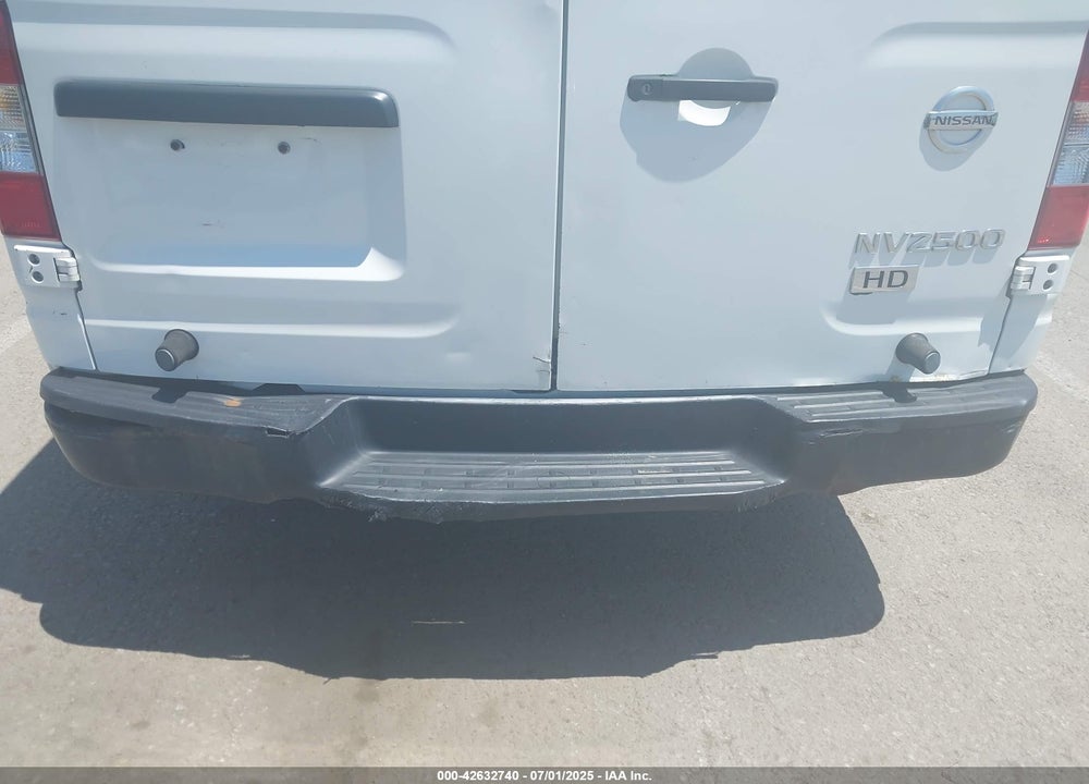2012 NISSAN NV 2500 NV2500 HD S V8 VIN: 1N6AF0KY6CN105555
