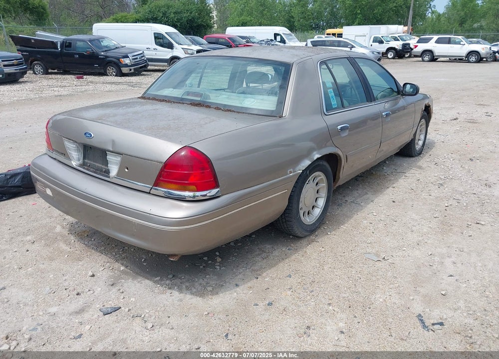 2001 FORD CROWN VICTORIA LX VIN: 2FAFP74W41X128005