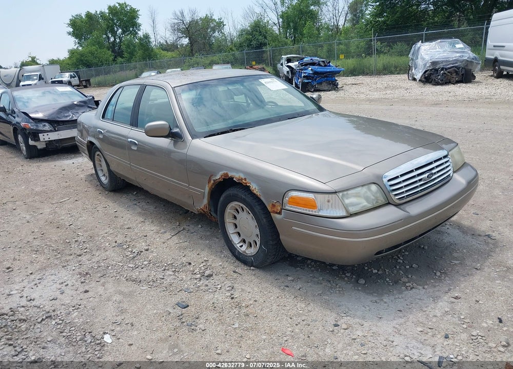 2001 FORD CROWN VICTORIA LX VIN: 2FAFP74W41X128005