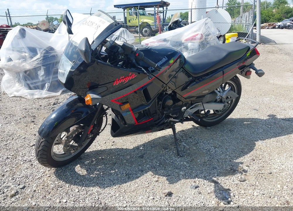 1988 KAWASAKI ZX750 F VIN: JKAZXDF15JB505221
