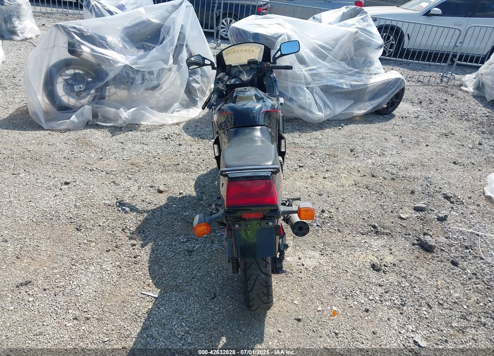 1988 KAWASAKI ZX750 F VIN: JKAZXDF15JB505221