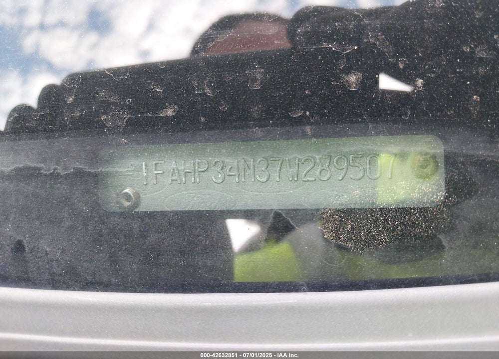 2007 FORD FOCUS S/SE/SES VIN: 1FAHP34N37W289507