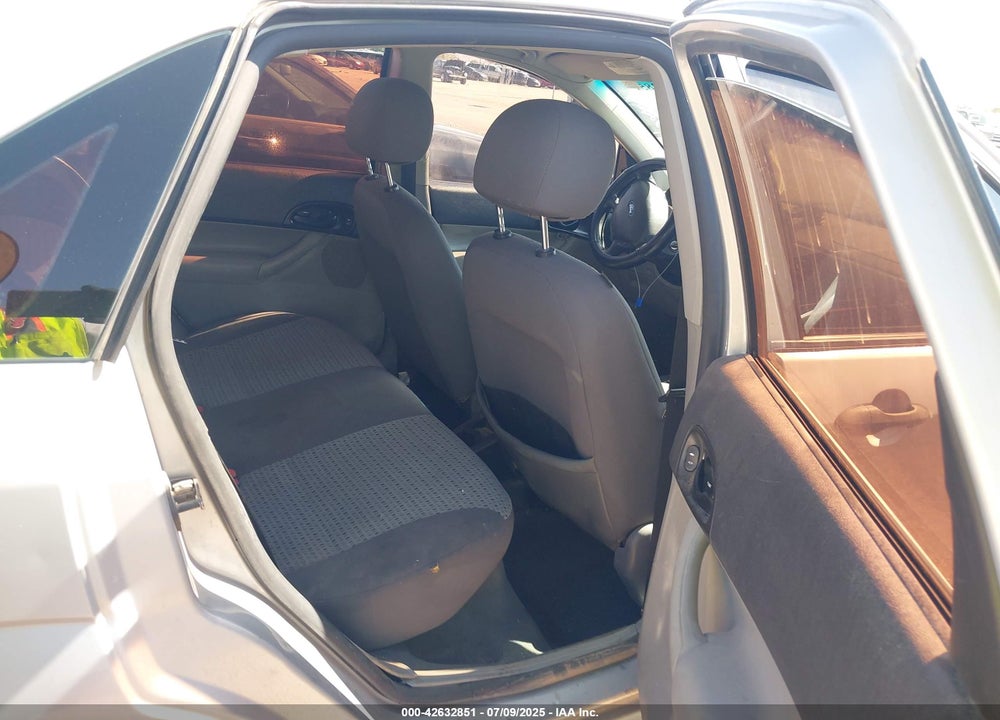 2007 FORD FOCUS S/SE/SES VIN: 1FAHP34N37W289507