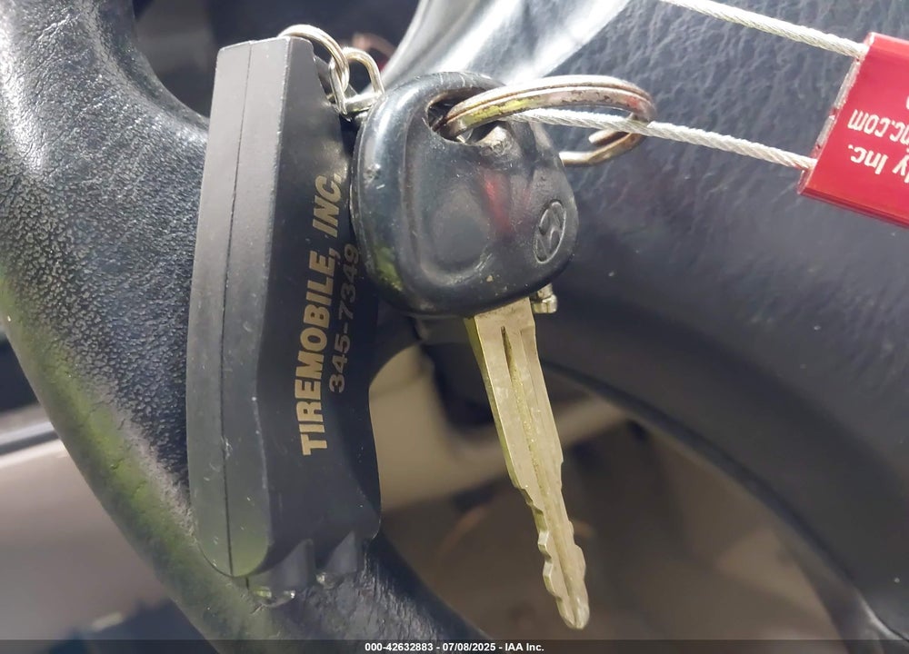 1998 HYUNDAI ELANTRA VIN: KMHJF24M1WU730492