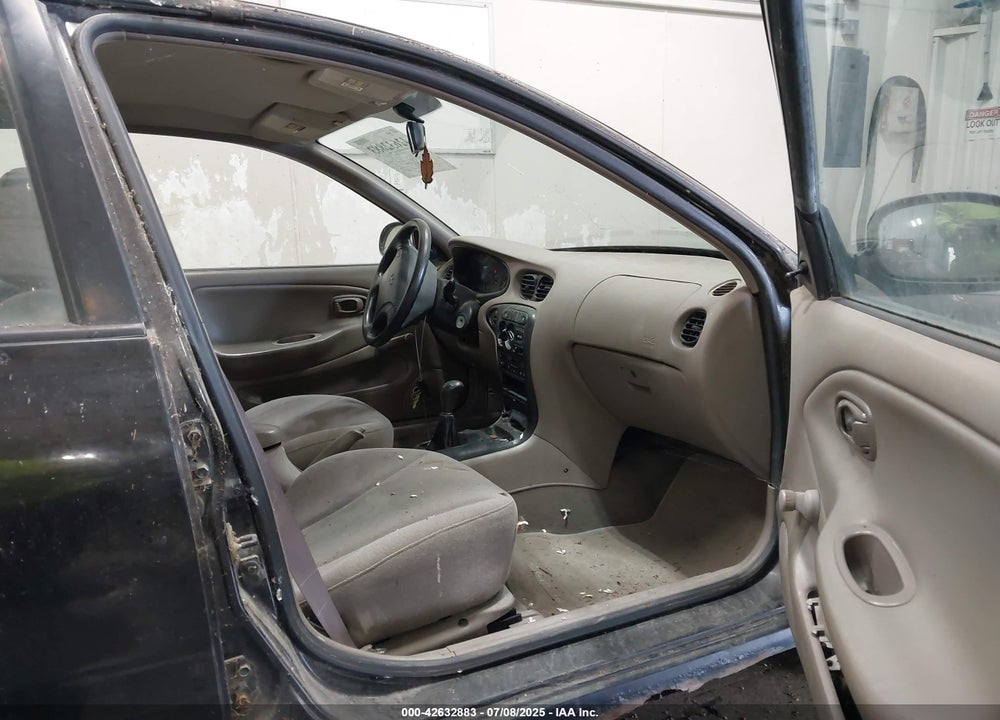 1998 HYUNDAI ELANTRA VIN: KMHJF24M1WU730492