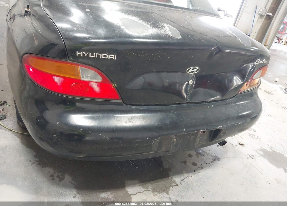1998 HYUNDAI ELANTRA VIN: KMHJF24M1WU730492
