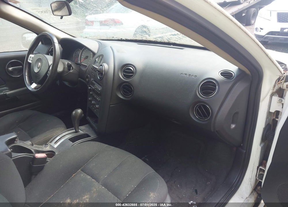 2008 PONTIAC GRAND PRIX VIN: 2G2WP552981128187